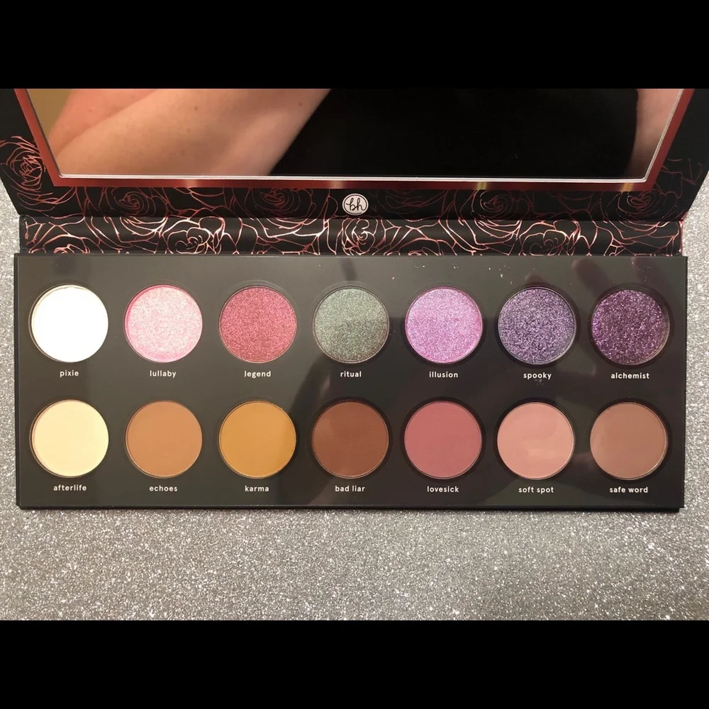 BNIB! BH Cosmetics 1991 Eyeshadow Palette 🎨